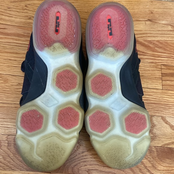 Nike Lebron 14 Bred Mid Top GUC Sneakers - Picture 7 of 16